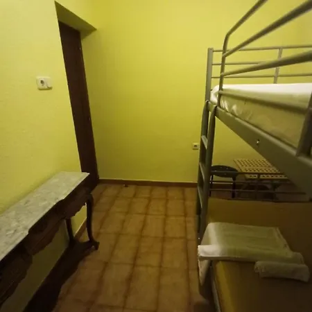 27-4-bj- 2 Personas Homestay Alicante